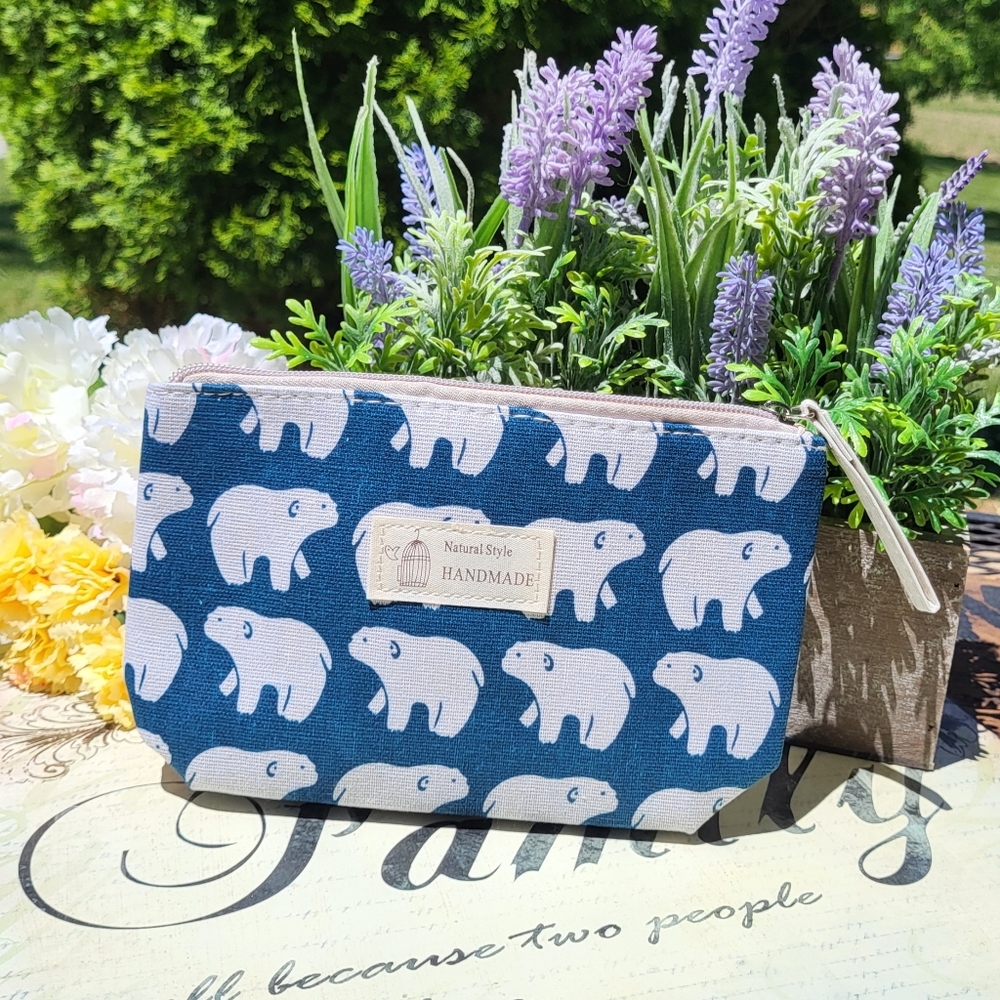 Cute, polar bear cosmetic Makeup bag. Zippered closure, expandable bottom  New!